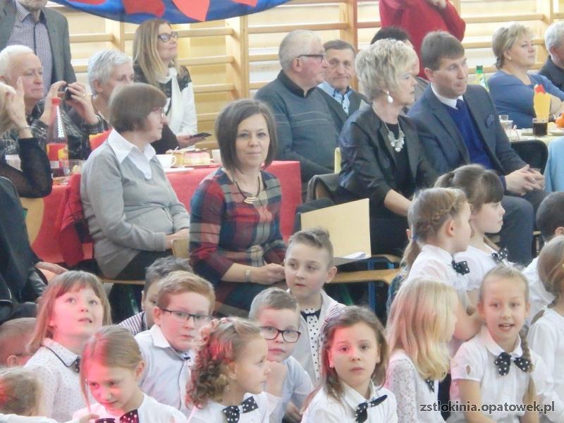 Choinka w Zespole Szkół w Tłokini Wielkiej