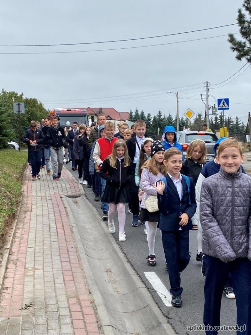 75-lecie Szkoły Podstawowej im. Władysława Broniewskiego w Tłokini Wielkiej