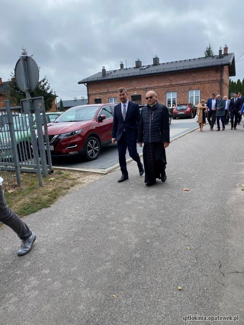 75-lecie Szkoły Podstawowej im. Władysława Broniewskiego w Tłokini Wielkiej