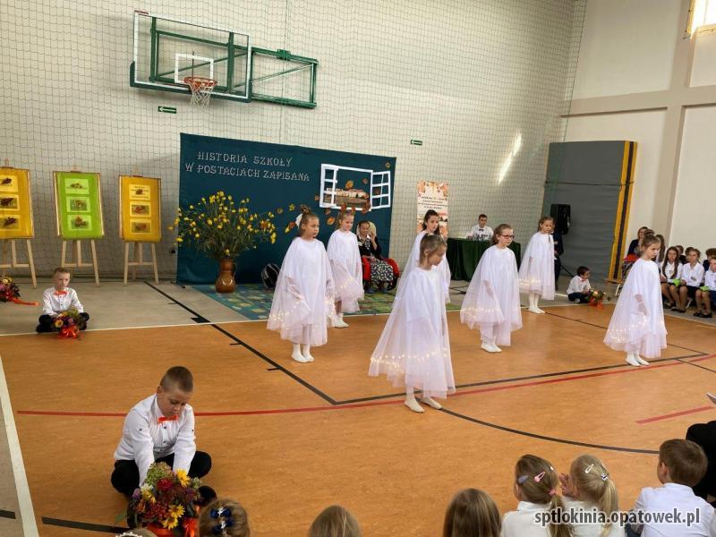 75-lecie Szkoły Podstawowej im. Władysława Broniewskiego w Tłokini Wielkiej