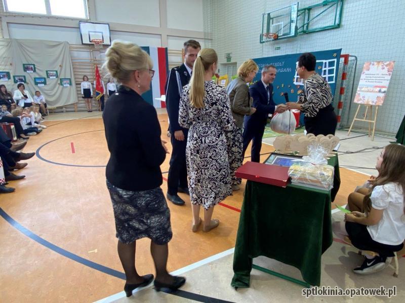 75-lecie Szkoły Podstawowej im. Władysława Broniewskiego w Tłokini Wielkiej